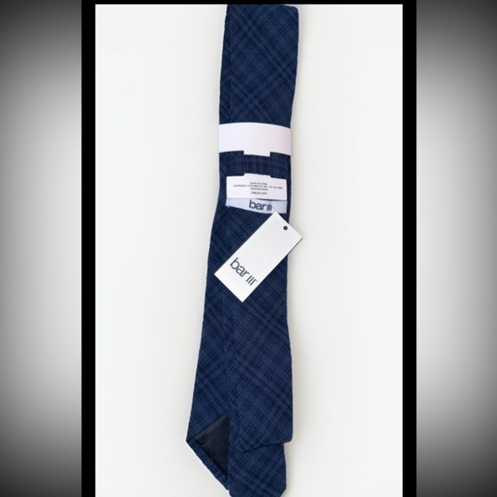Bar III Men's Slim Skinny Neck Tie Navy Toto Plaid 2.5" Blade NWT
